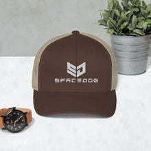 Load image into Gallery viewer, Spacedog Trucker Cap
